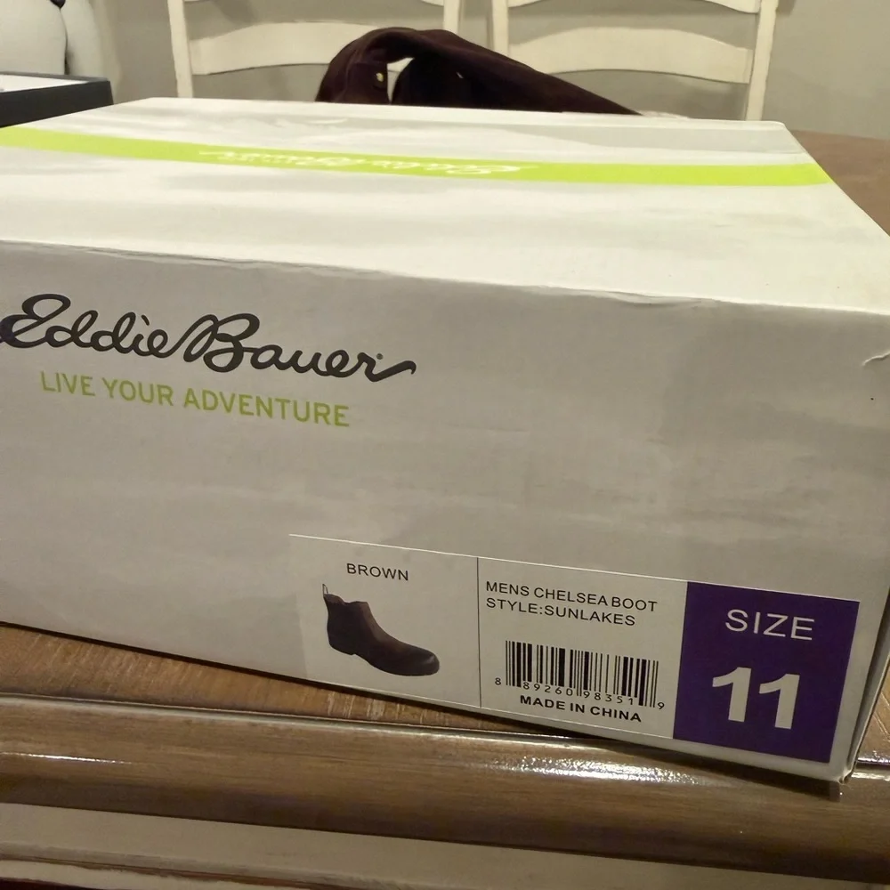 Eddie Bauer Men’s Brown Chelsea Boots Pull On Lug Sole NWT Size 11